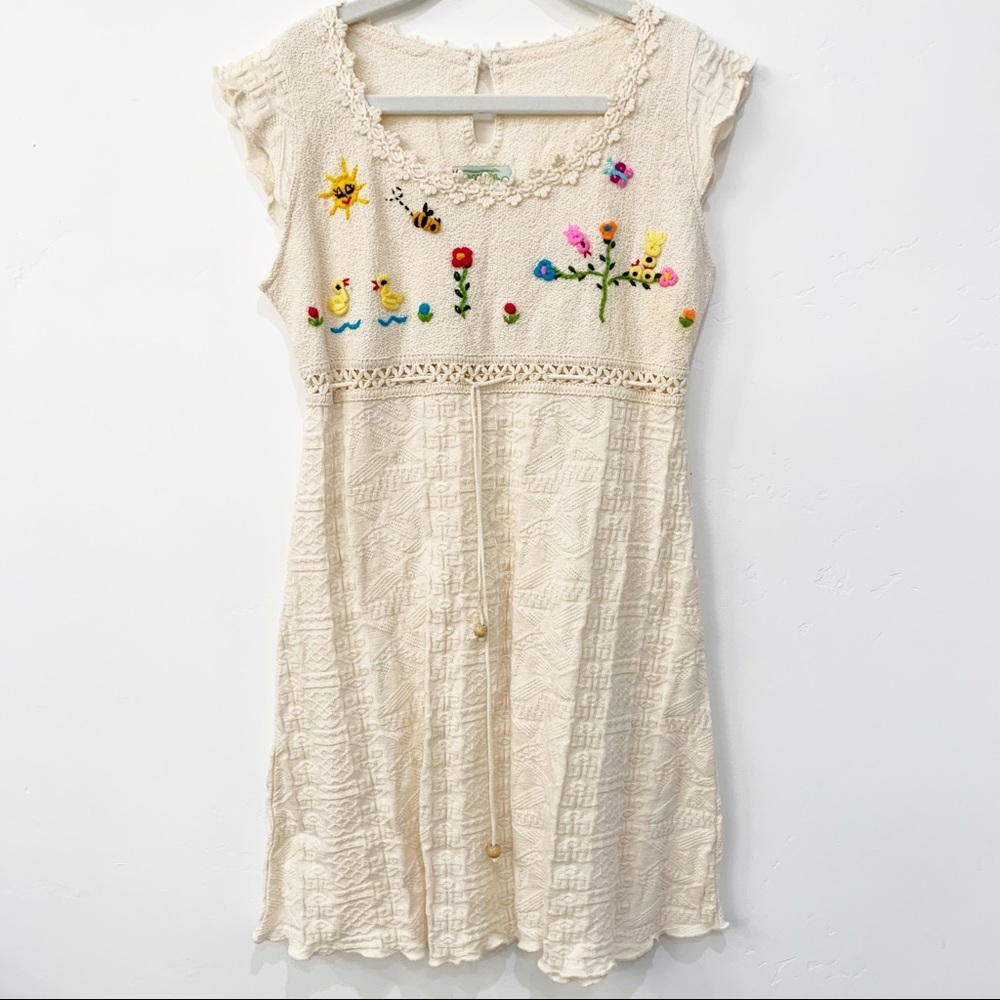 Embroidered Peruvian Dress 8/10
